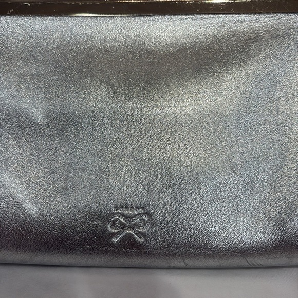 RARE Anya Hindmarch Metallic Silver Leather Bifold Double Kisslock Wallet Clutch - Picture 6 of 10